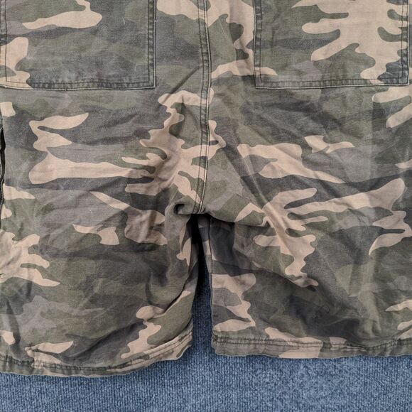 Old Mill Mens Camo Cargo Shorts Green Size 42 Cotton Pockets - Picture 9 of 10